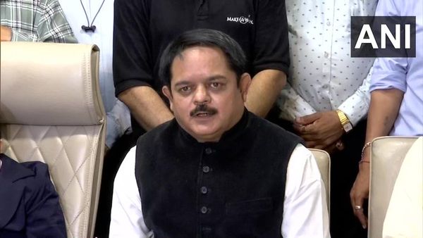 ગુજરાતમાં ચૂંટણી પહેલા મુખ્ય ચૂંટણી અધિકારી બદલાયા, જાણો કોણ છે સંદિપ સાંગલે?