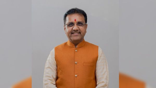 ગુજરાતના શિક્ષણ મંત્રી પ્રદ્યુમન વાજાને હાર્ટ એટેક, હોસ્પિટલમાં દાખલ