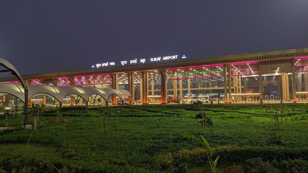 સાણંદના વીકેન્ડ હોમમાં હાઈપ્રોફાઈલ પાર્ટી પર પોલીસનો દરોડો