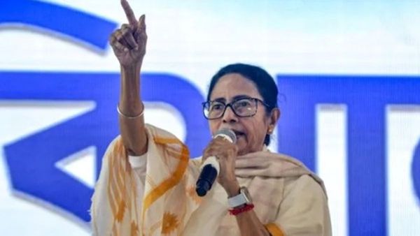Bengal Results: 'અંધારામાં સ્ટ્રોંગ રૂમમાં ઘૂસી રહી છે ગાડીઓ,' મમતા બેનર્જીનો BJP પર વીજળી કાપવાનો આરોપ