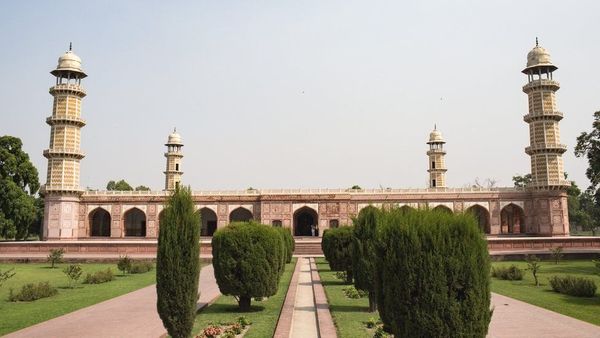 જહાંગીર : એ શરાબી મુઘલ બાદશાહ જેનું ખુદ સેનાપતિએ અપહરણ કર્યું હતું