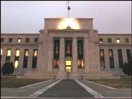 अमरीका में कई क्षेत्रों में भारी गिरावट: फ़ेडरल रिज़र्व