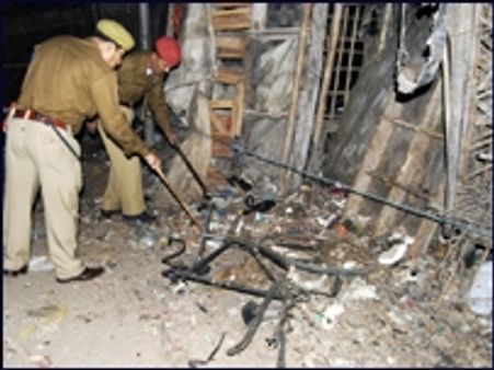 'बांग्लादेश चरमपंथी संगठनों को पनाह न दे'