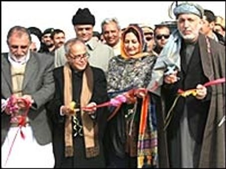 'हमलावर और शिकार बने लोग बराबर नहीं'