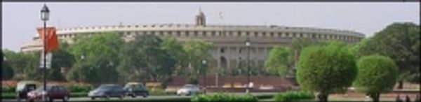 कुछ खट्टी, कुछ मीठी रही चौदहवीं लोकसभा