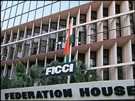 अंतरिम बजट पर मिलीजुली प्रतिक्रिया