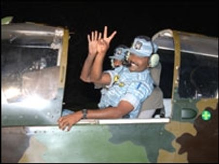 'एलटीटीई की हवाईपट्टी सेना के क़ब्ज़े में'