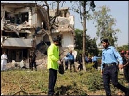 पाकिस्तान में मिसाइल हमला, 20 मरे