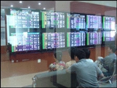 'मैनेजमेंट के हथकंडों ने मजबूर कर दिया'