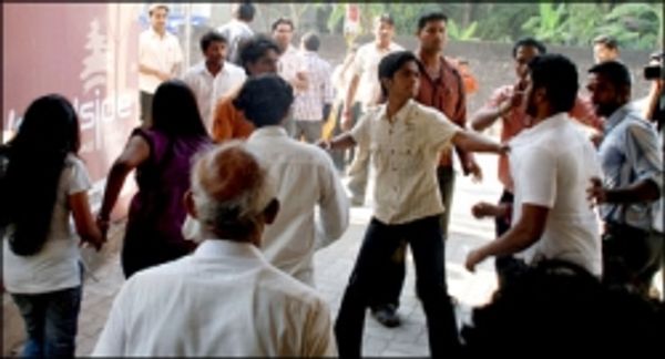 'श्रीराम सेना देश के लिए ख़तरा'