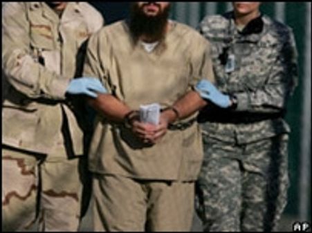 'क़ैदियों को रखने की प्रक्रिया में ढील दें'