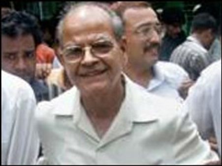 पूर्व केंद्रीय मंत्री सुखराम को सज़ा