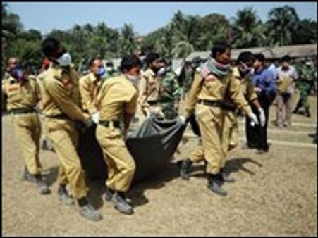 स्कॉटलैंडयार्ड और एफ़बीआई टीमें ढाका में