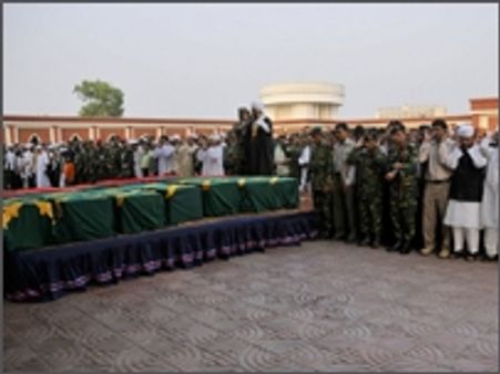 बांग्लादेश में मृतकों का अंतिम संस्कार