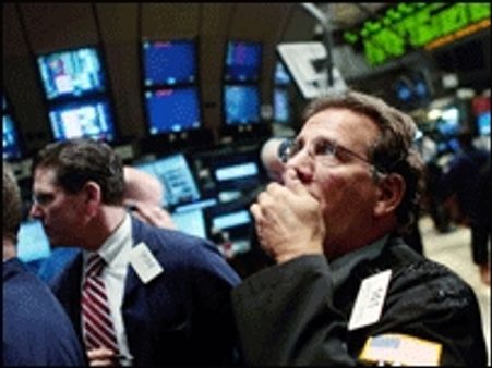 अर्थव्यवस्था को उबारने के लिए 10 खरब डॉलर