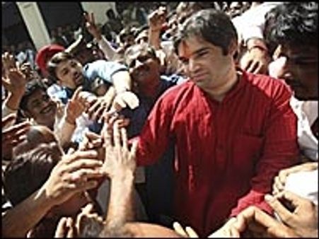 खरी-खरी: असहमत पाठकों से रू-ब-रू