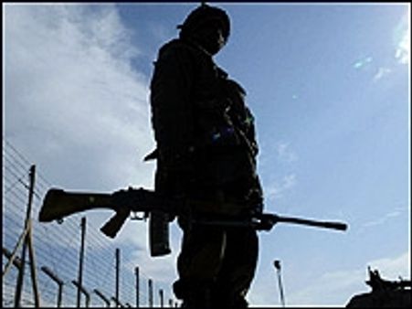 'सीमा पार से आये 31 चरमपंथी'