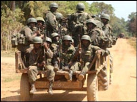 सौ से अधिक 'तमिल विद्रोही' मारे गए