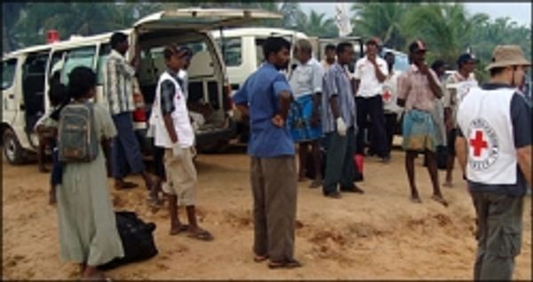 'तमिल विद्रोही आत्मसमर्पण करें'