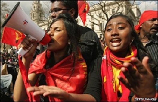 बढ़ रहा है श्रीलंका पर युद्ध रोकने का दबाव