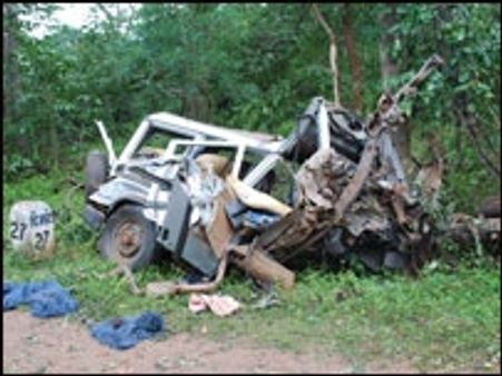 छत्तीसगढ़: नक्सली हमले में 11 मारे गए