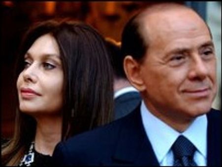 तलाक़ चाहती हैं बर्लुस्कोनी की बीवी
