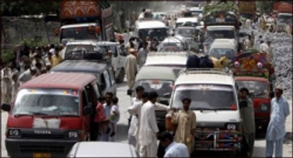 तालेबान के मुख्यालय पर हवाई हमले