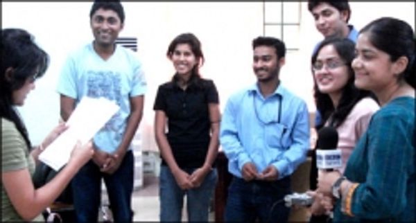 राजनीति के सवाल और युवाओं की आवाज़