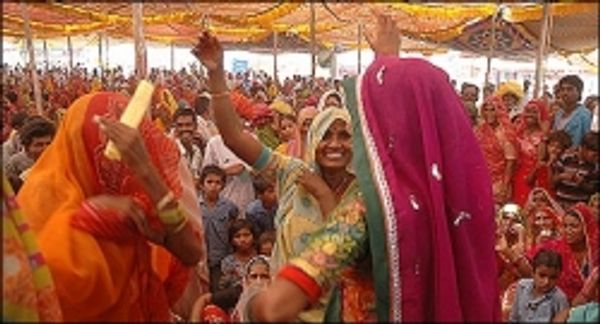 महिलाओं, मजदूरों से पूछें नरेगा के मायने