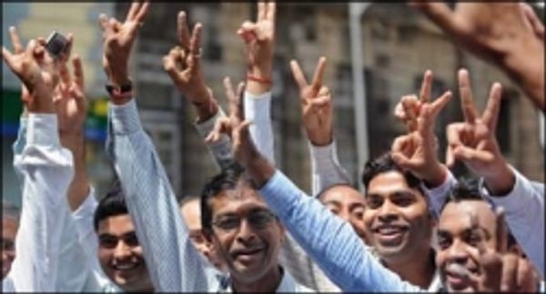 खुलते ही गिरे भारतीय शेयर बाज़ार