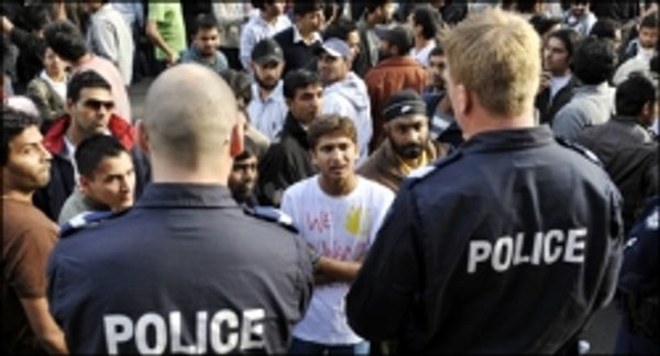 भारतीय छात्रों का मेलबर्न में शांति मार्च