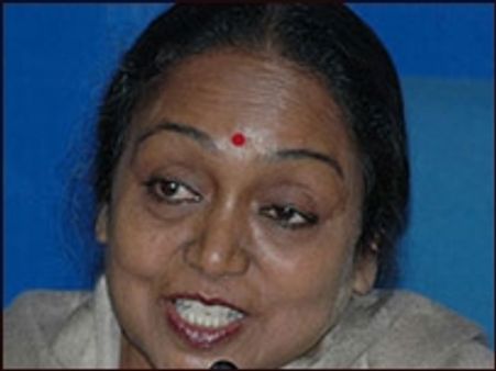 मीरा कुमार अध्यक्ष पद के लिए नामांकित