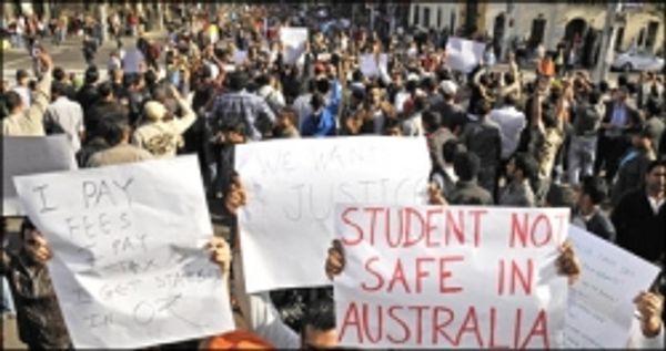 'नस्लवादी हमलों के लिए कड़ी सज़ा हो'