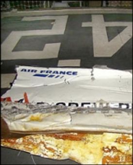 'दुर्घटनाग्रस्त विमान से 17 शव बरामद'