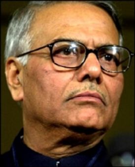 यशवंत सिन्हा का त्यागपत्र मंज़ूर