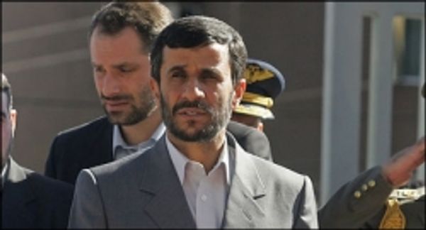 ईरान में शोक, शांतिपूर्ण प्रदर्शनों की अपील