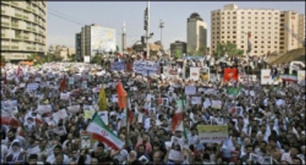 ईरान में प्रदर्शन जारी, कई विपक्षी नेता गिरफ़्तार