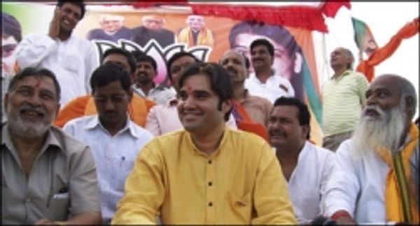 वरुण पर मुक़दमा चलाने की अनुमति