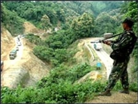 विद्रोहियों ने पुलिस के हथियार लूटे