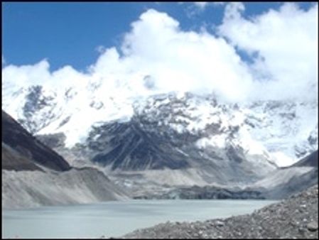 मंत्रिमंडल की एवरेस्ट पर बैठक