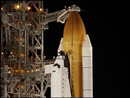 अंतरिक्ष से लौट रहा है एंडेवर