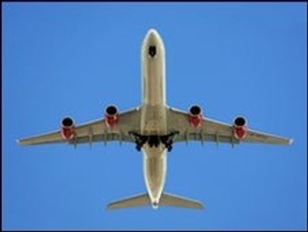 'फ़र्जी पायलट' कॉकपिट में गिरफ़्तार