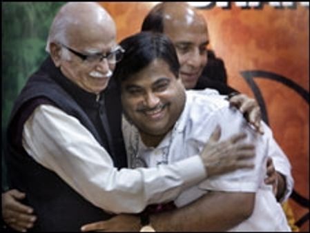 बिहार के गठबंधन पर भाजपा में विचार