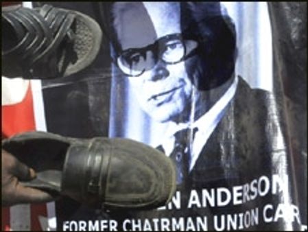 एंडरसन के प्रत्यर्पण की कोशिश होगी