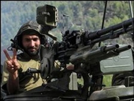 पाक सैनिकों को तालिबान ने 'बंधक' बनाया