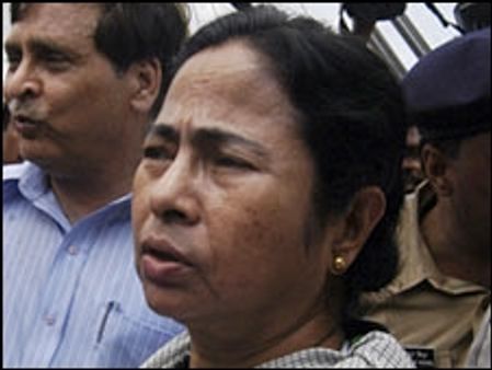 नक्‍सलियों के लाल 'गढ़' में ममता की रैली