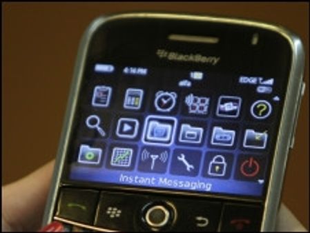 ब्लैकबेरी को और मिली मोहलत