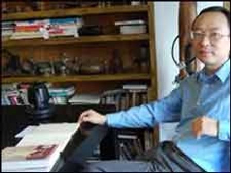 चीन में प्रधानमंत्री की भयानक आलोचना वाली पुस्तक की बिक्री