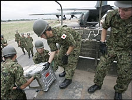 विदेशी राहतकर्मियों पर 'हमले का ख़तरा'