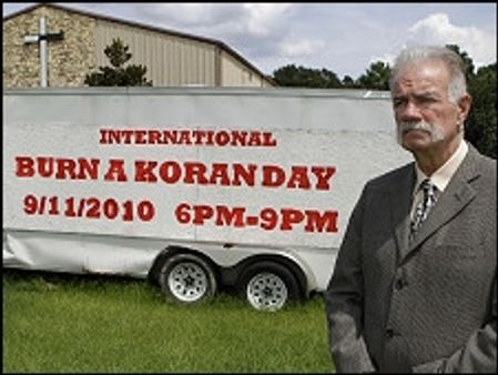 क़ुरान जलाना आतंकवाद के खिलाफ खड़े होने का प्रतीक है : पादरी